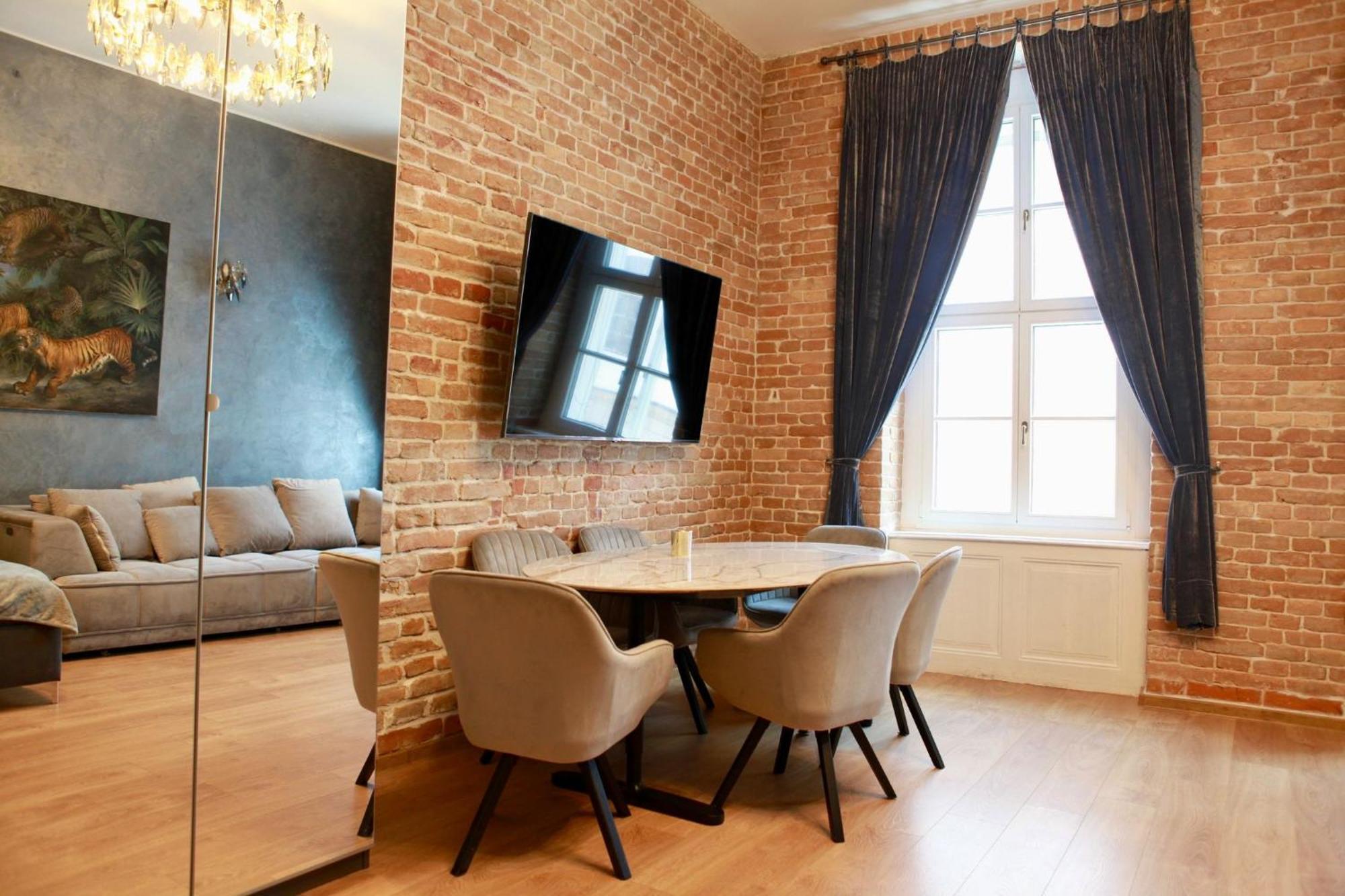 Heart In The Old Town Apartment Братислава Екстериор снимка