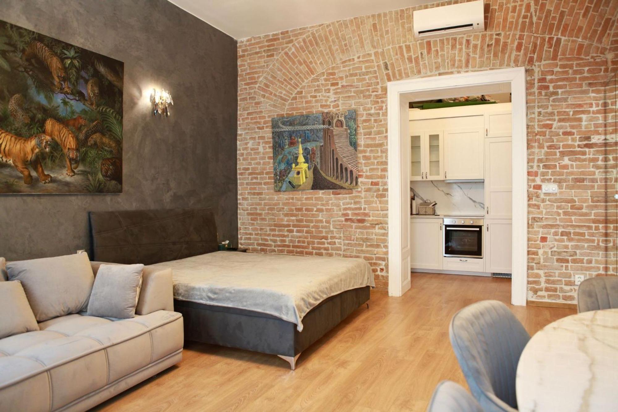 Heart In The Old Town Apartment Братислава Екстериор снимка